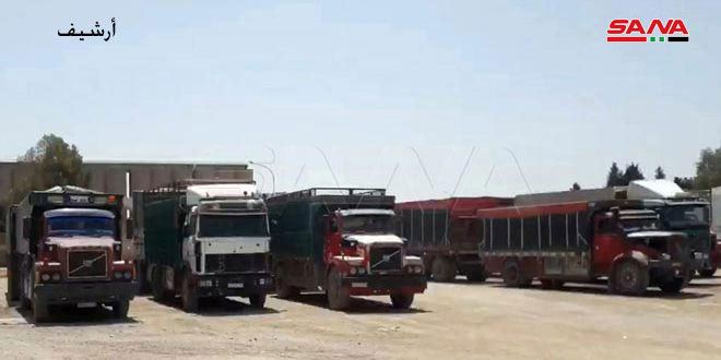 الاحتلال الأمريكي يسرق حمولة 32 شاحنة من القمح من الجزيرة السورية إلى قواعده شمال العراق